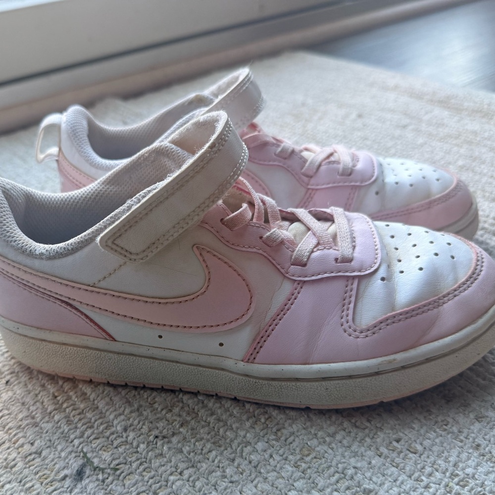 Nike Dunk Kids Pink and White Velcro Sneakers